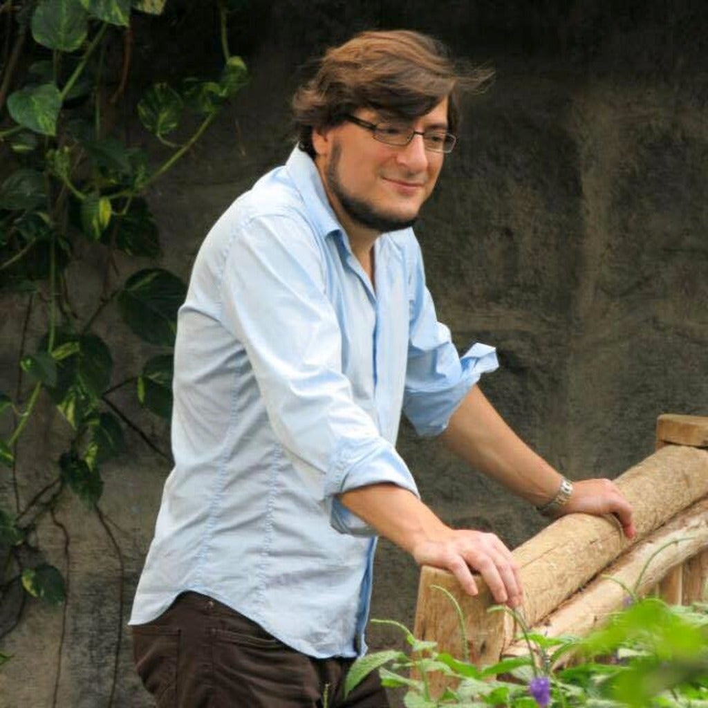 photo of Professor Alejandro (Alex) López-Ortiz