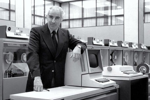 photo of Wes Graham by IBM computer